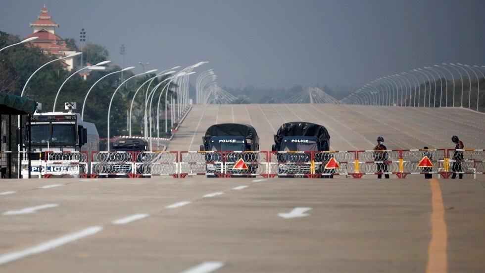 بعد اعتقال رئيس البلاد.. توقف بث الإعلام الحكومي والاتصالات في ميانمار