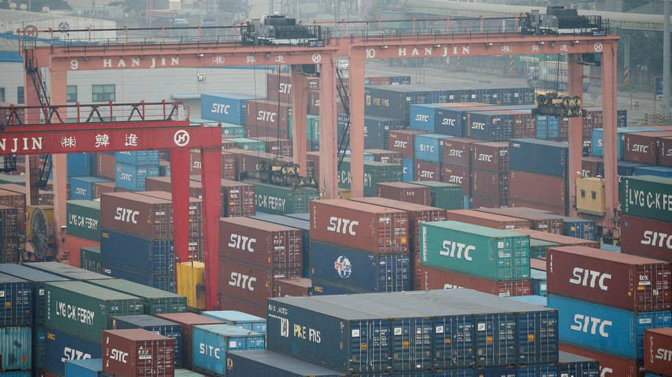 ليبيا أكبر وجهة للسيارات الكورية المستعملة عبر ميناء إنتشون