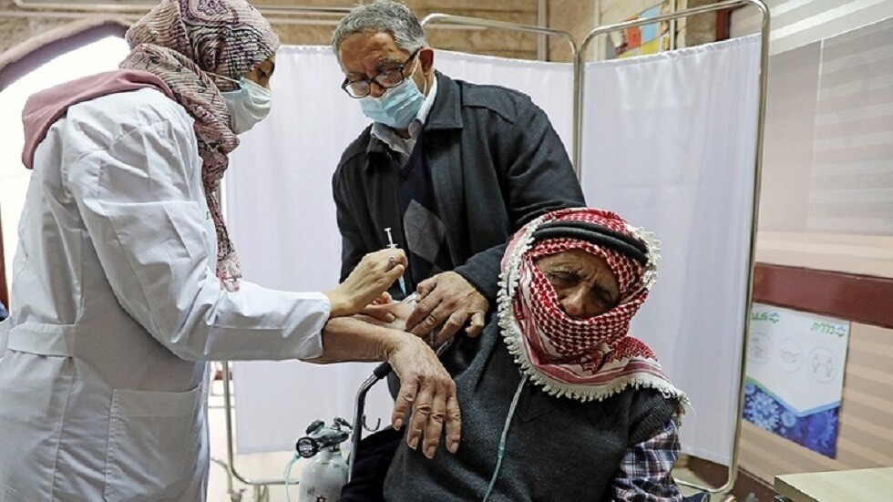 إسرائيل.. تنسيق مرور أولى شحنات لقاحات "كوفيد-19" إلى الفلسطينيين