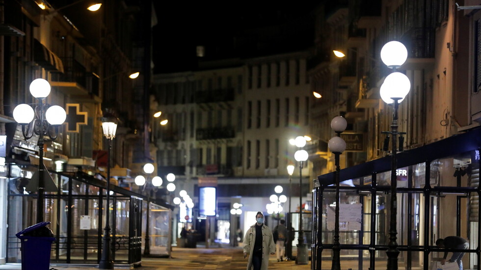 فرنسا.. 726 وفاة و23337 إصابة جديدة بكورونا