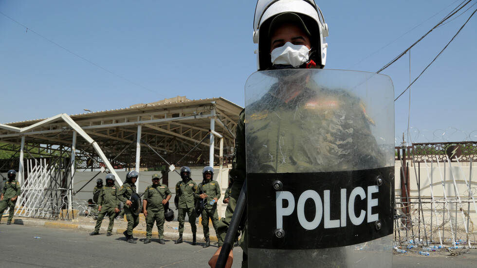 الأمن العراقي يقبض على عصابة تتاجر بـ"الكرستال" المخدر (فيديو)