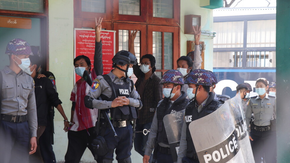 سلطات ميانمار العسكرية تأمر بحجب "تويتر" و"إنستغرام"