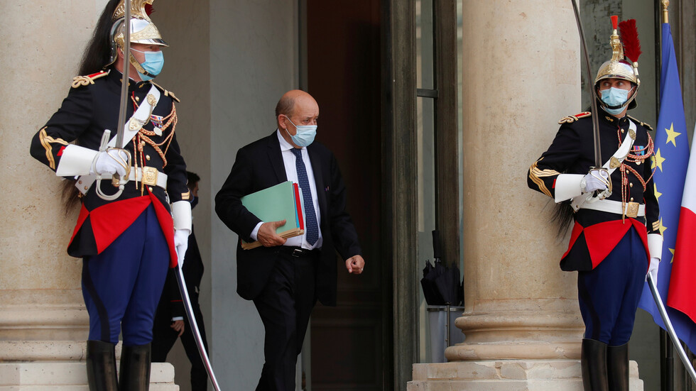 وزير خارجية فرنسا يعلن عن إجراء محادثات مع بريطانيا وألمانيا وأمريكا حول إيران