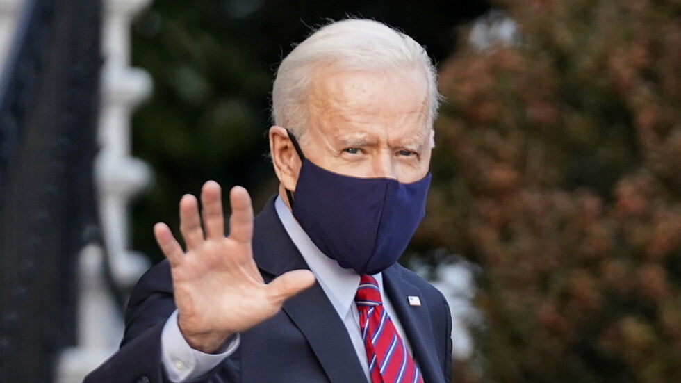 بايدن يعارض تلقي ترامب إحاطات استخباراتية