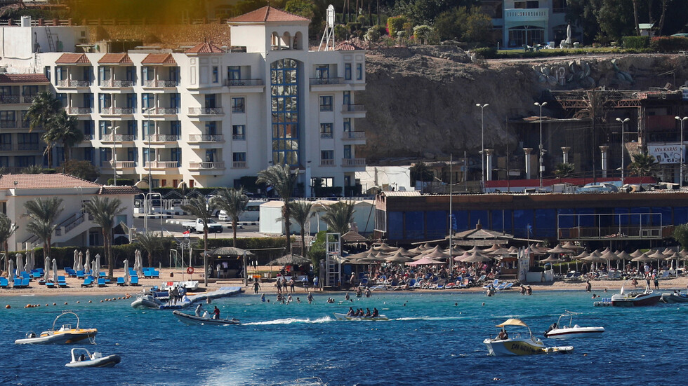 مطارات وفنادق مصر جاهزة لعودة السياحة الروسية