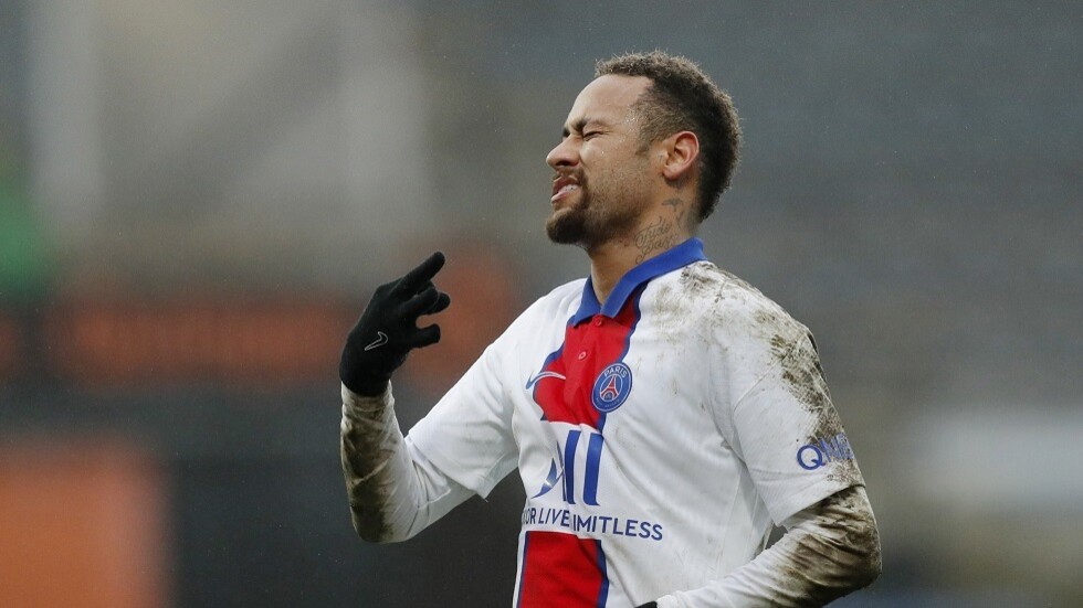 باريس سان جيرمان يعلن إصابة نيمار