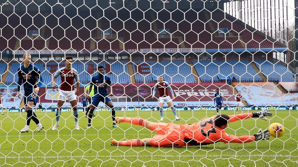 أستون فيلا يهزم أرسنال بهدف صاعق (فيديو)