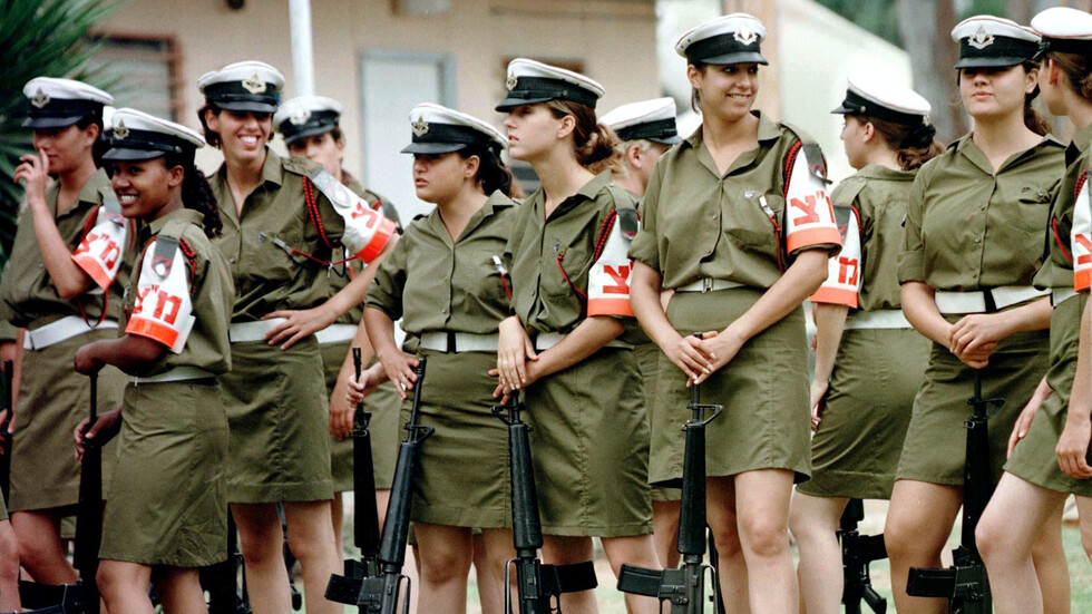 القناة 12 الإسرائيلية تكشف عن دور لنساء الموساد في إبرام اتفاق التطبيع مع دول خليجية!