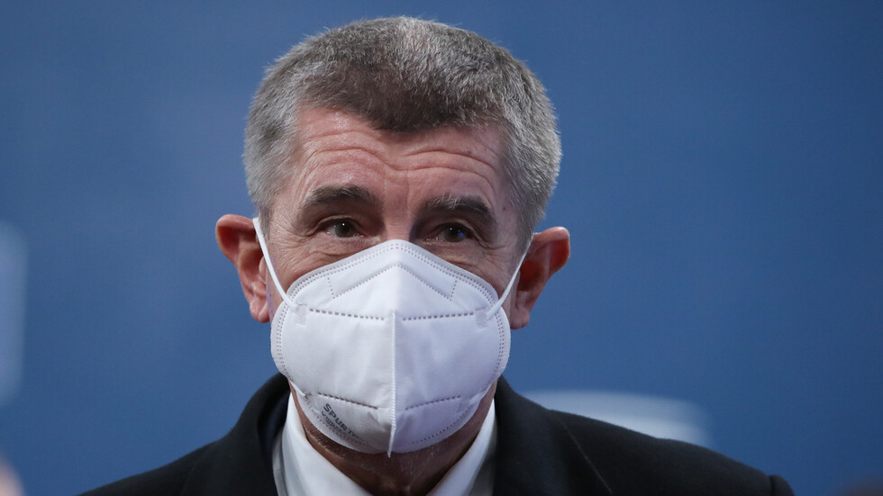 رئيس وزراء تشيكيا يشدد على حاجة بلاده للقاح الروسي "سبوتنيك V"