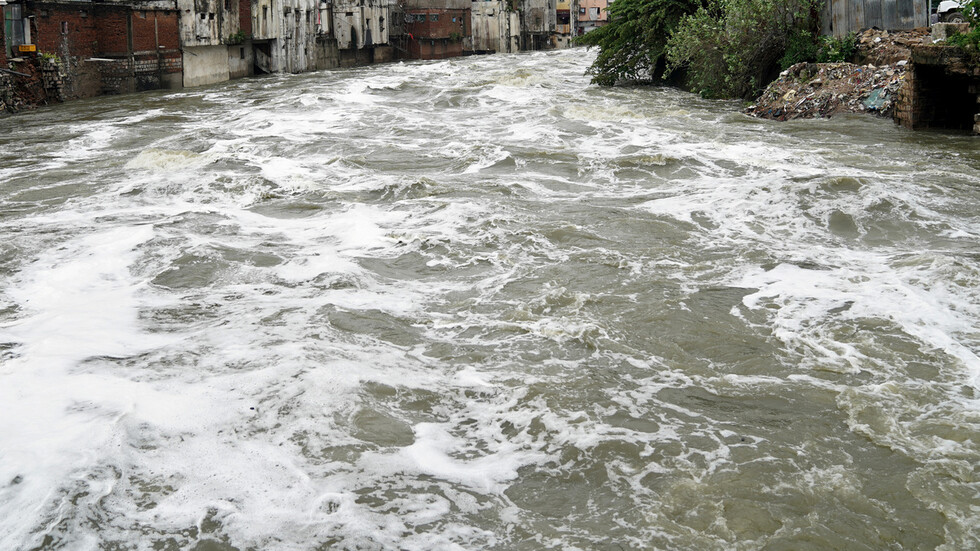 الهند تواصل البحث "في وضع صعب جدا" عن أكثر من 200 مفقود بعد إنقاذ 12 شخصا وانتشال 14 جثة