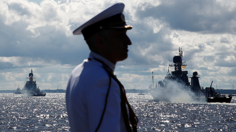 مناورات بحرية بمشاركة روسيا والصين وإيران شمالي المحيط الهندي