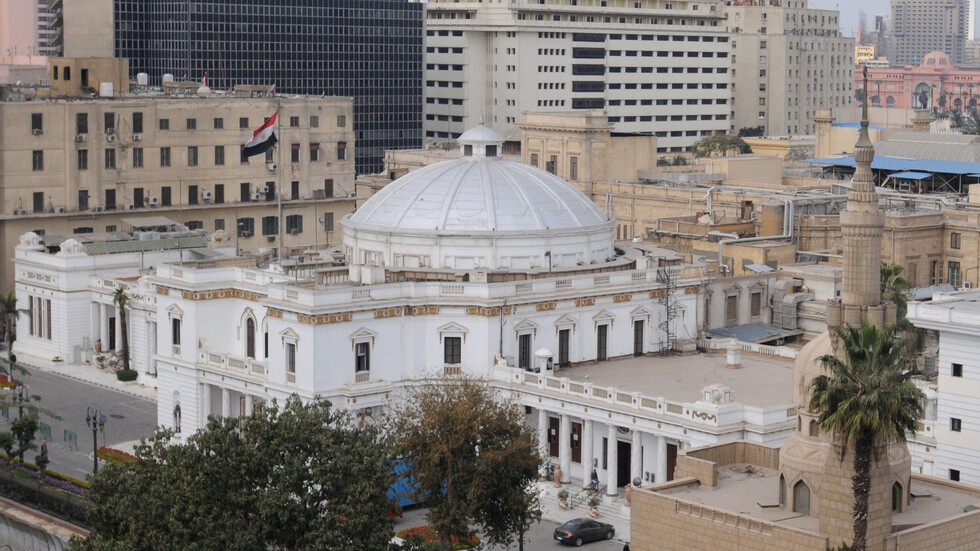 مصر.. فتاة تحل مكان والدها البرلماني في مجلس النواب بعد وفاته