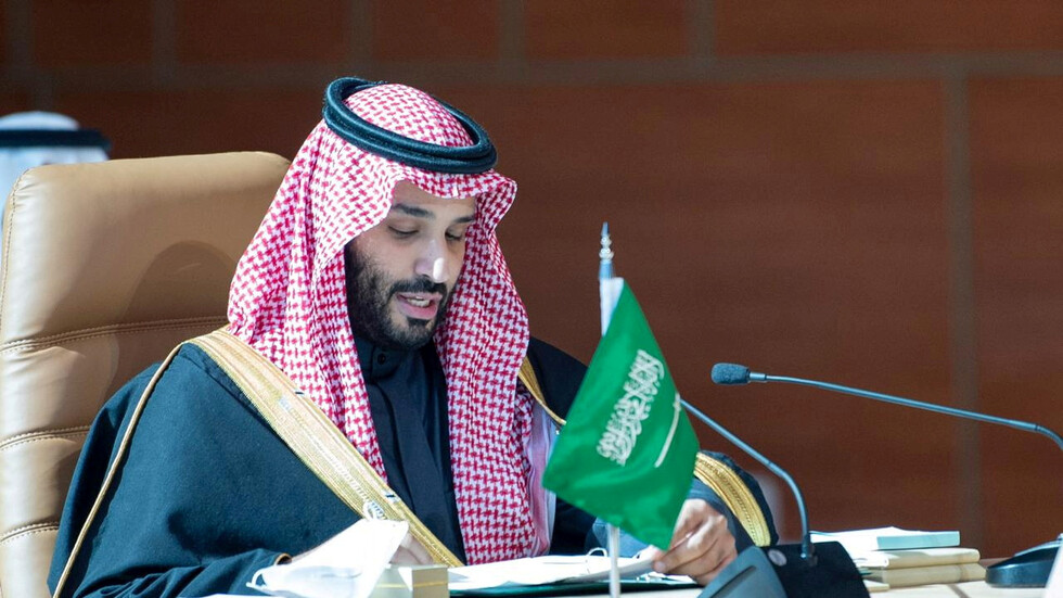 محمد بن سلمان يعلن تطوير منظومة تشريعات متخصصة