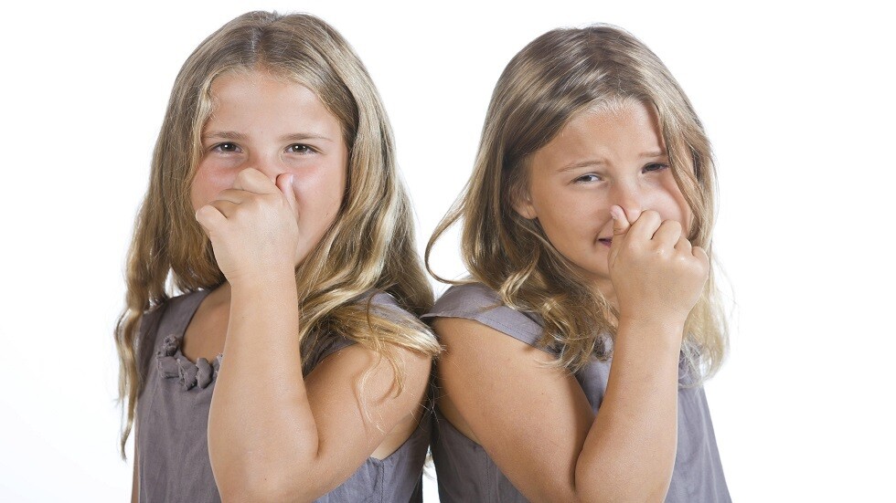 عشرة أسباب لظهور رائحة الفم الكريهة