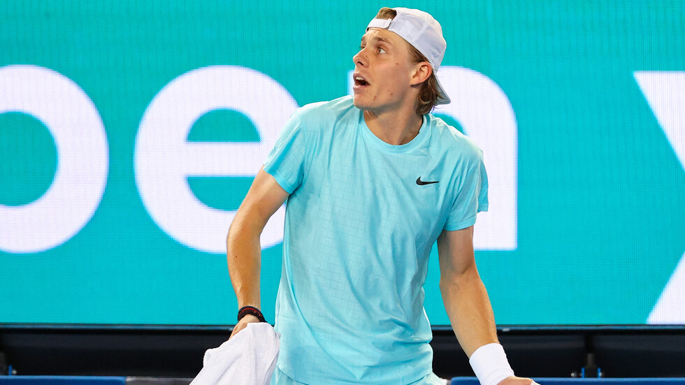 لاعب تنس للحكم: "أريد التبول..لدي أصغر مثانة" (فيديو)