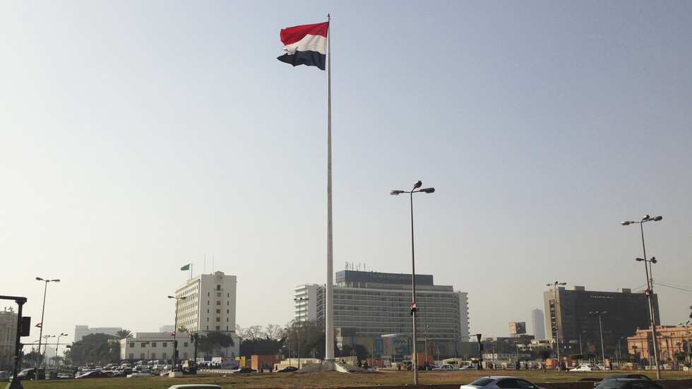 مصر.. إرسال مساعدات غذائية إلى السودان بتوجيه من السيسي