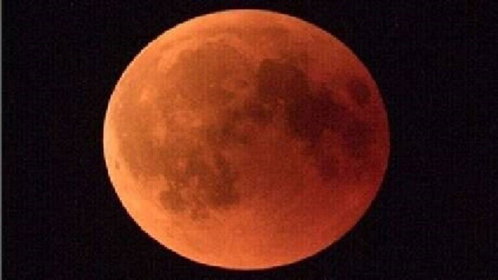 اكتشاف احتياطي كبير لمياه متجمدة على سطح المريخ