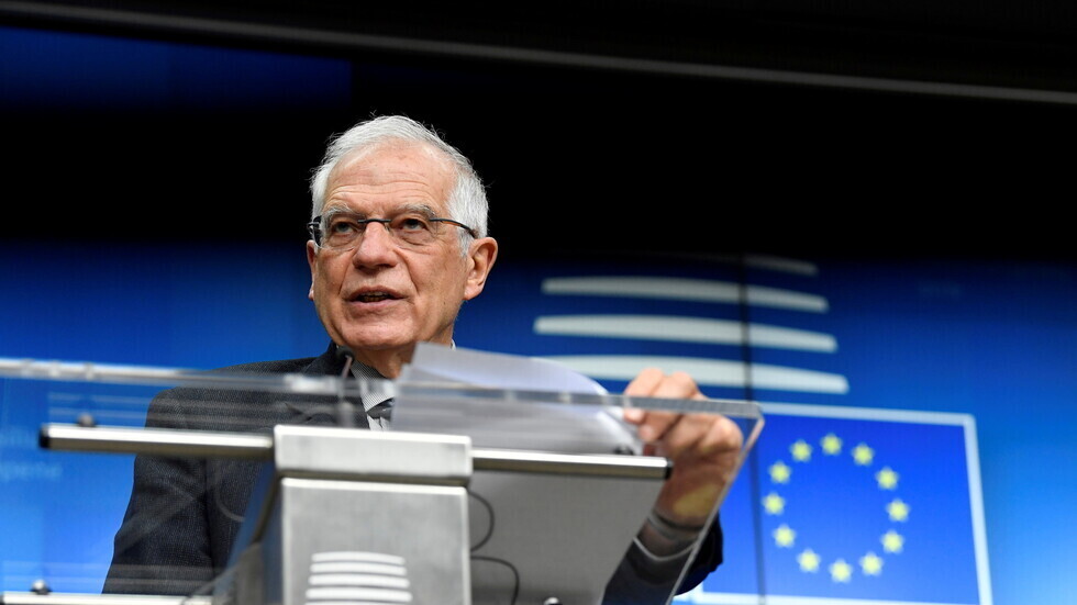 بوريل يلتقي وزير خارجية البحرين ويرحب بتطبيع العلاقات الخليجية ومع إسرائيل