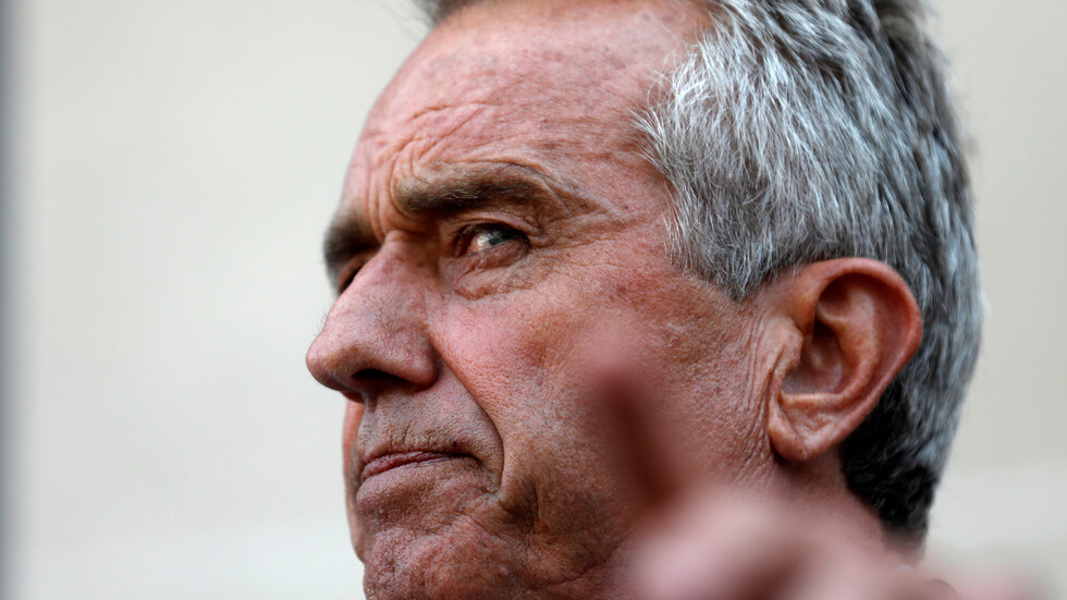 "إنستغرام" يحذف حساب روبرت كينيدي