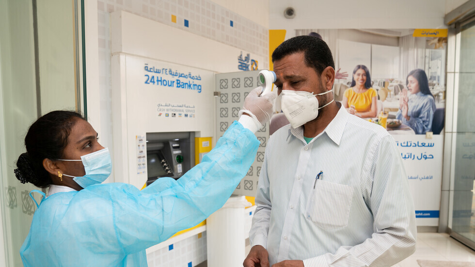 الكويت.. ضبط مخبري هندي أصدر شهادات فحص كورونا مزورة