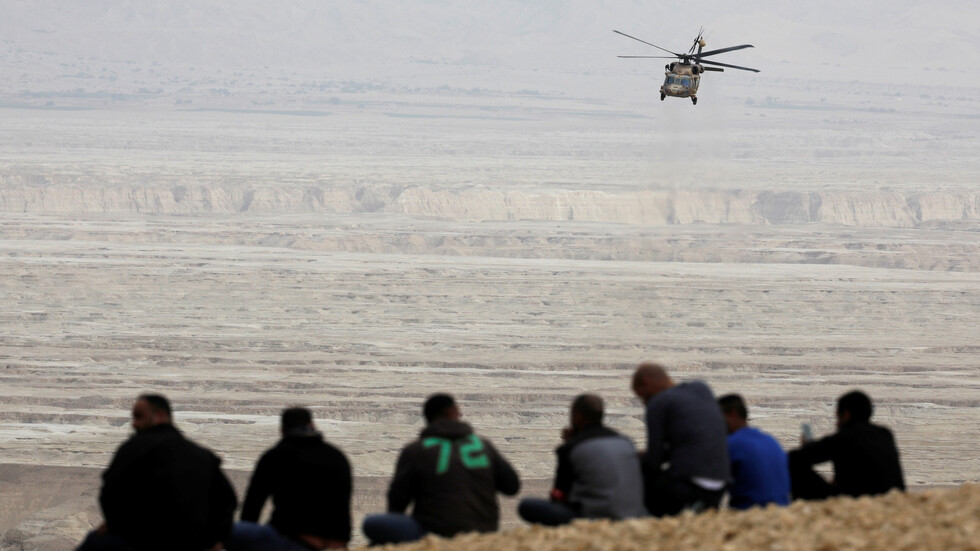 قتيلان جراء تحطم مروحية شمال إسرائيل