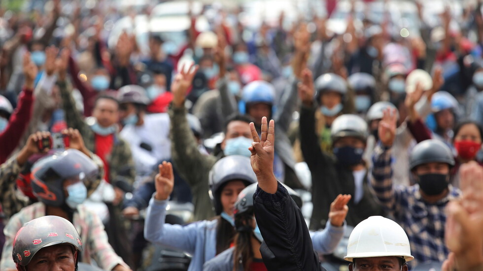 انقلابيو ميانمار يتيحون الاعتقال دون أمر قضائي