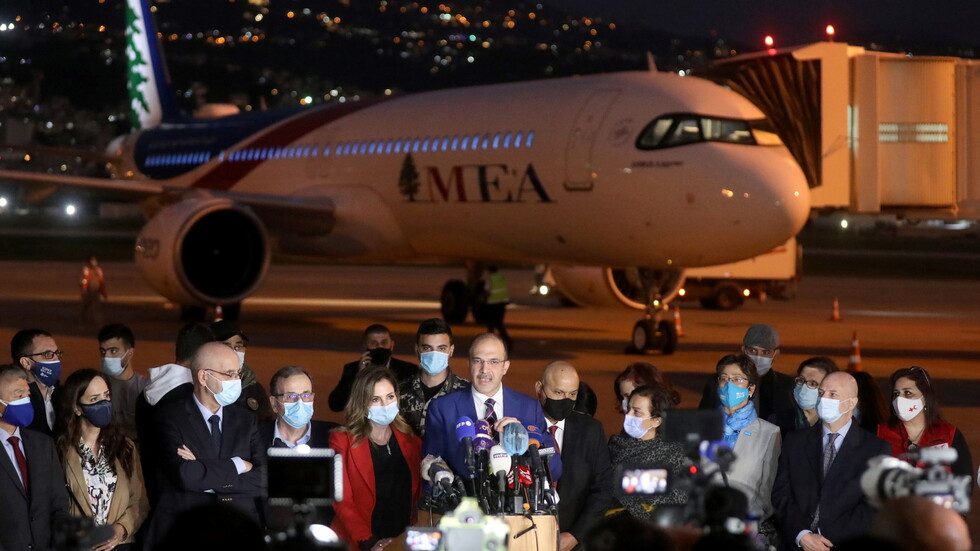 لبنان يتسلم الدفعة الأولى من لقاح "فايزر"