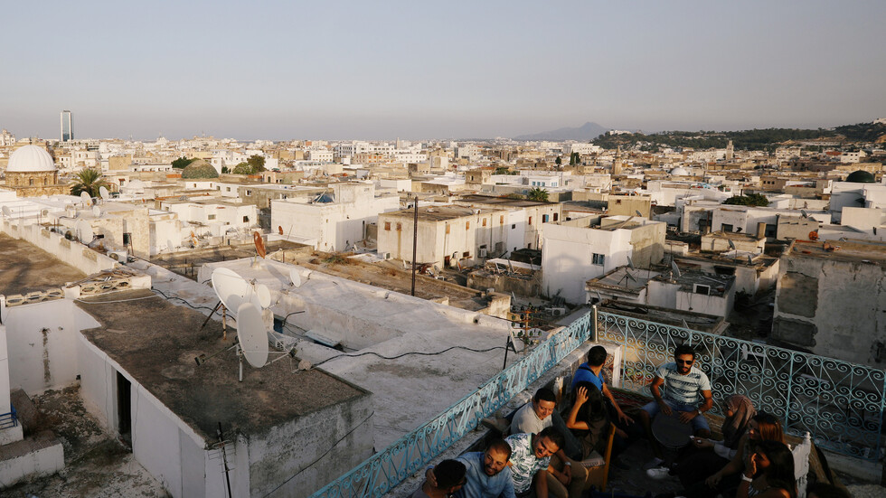 القضاء التونسي يحقق بقضية فساد في قناة تلفزيونية