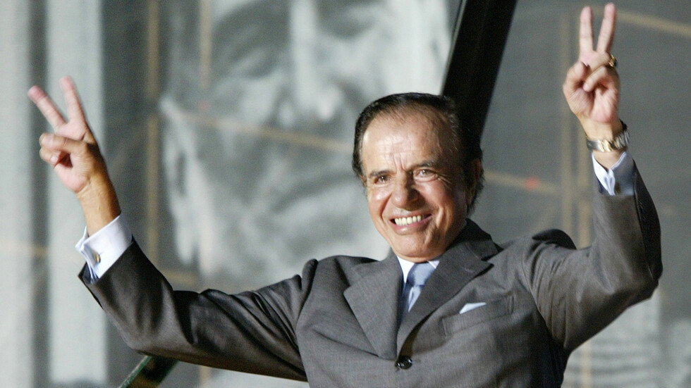 وفاة الرئيس الأرجنتيني السابق كارلوس منعم عن عمر ناهز 91 عاما