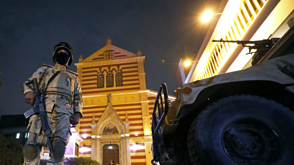 مصر.. ضبط أسلحة ومخدرات وتدمير 4 أنفاق في سيناء (فيديو)