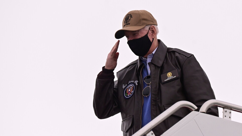 بايدن يفوز بلعبة "ماريو كارت"!