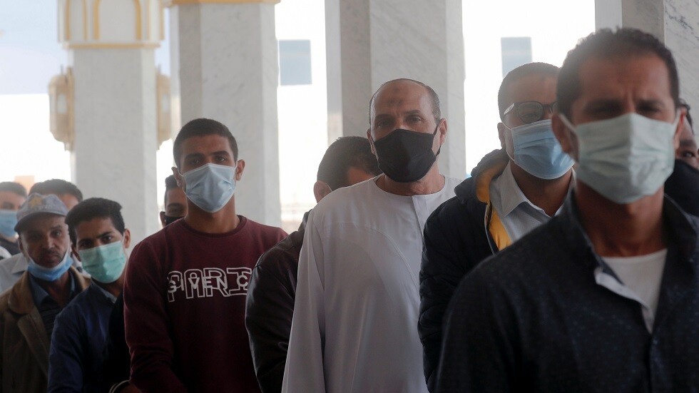 مصر تسجل 613 إصابة و56 وفاة جديدة بفيروس كورونا