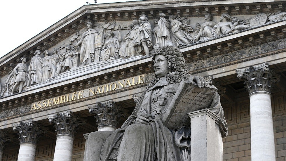 النواب الفرنسيون يصوتون اليوم على مشروع قانون