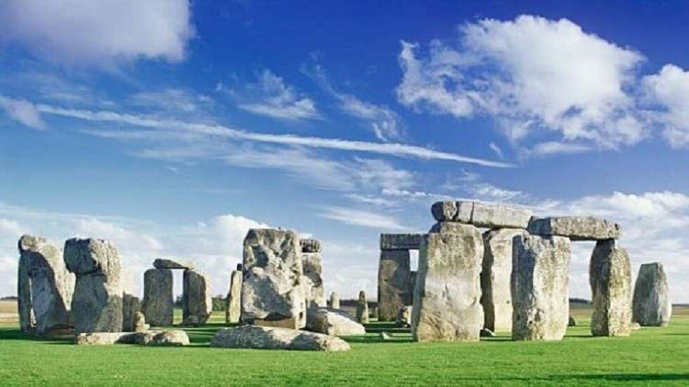 صخور ستونهونج مأخوذة من نصب أقدم منه