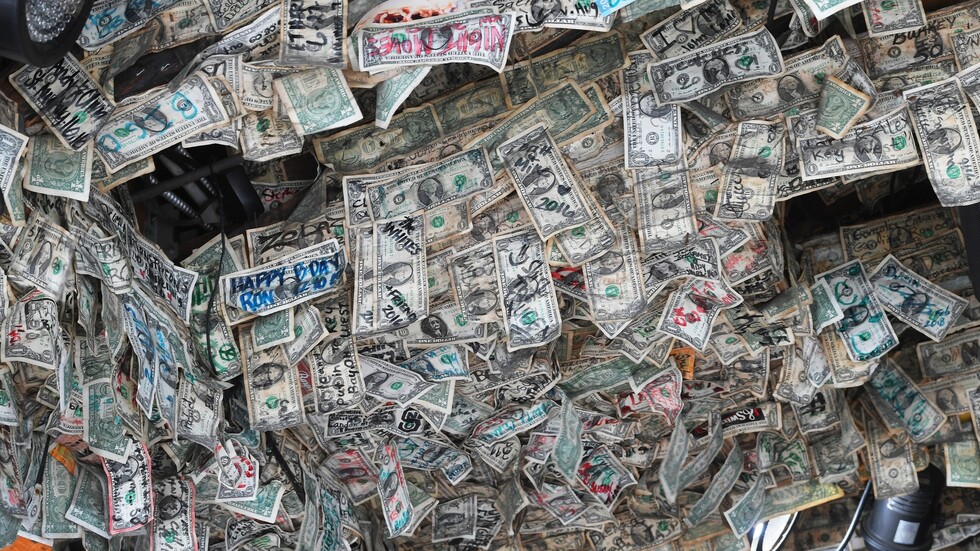 يمتلكون أمولا يزيد وزنها عن 160 طنا.. من هم أغنياء روسيا؟