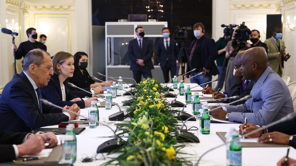 توغو توجه طلبا رسميا إلى روسيا لتزويدها بلقاح 