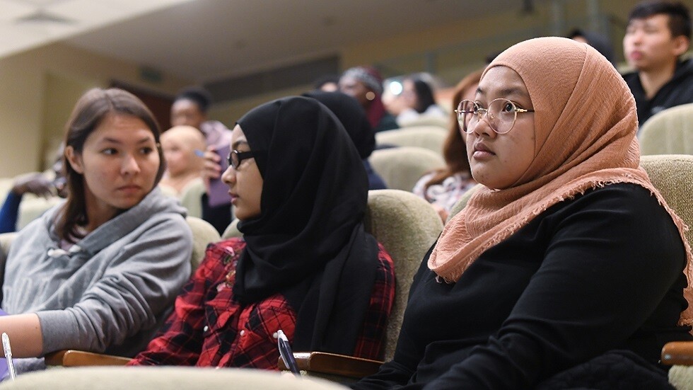 روسيا تحدد شرطا لحضور الطلاب الأجانب في مؤسساتها التعليمية