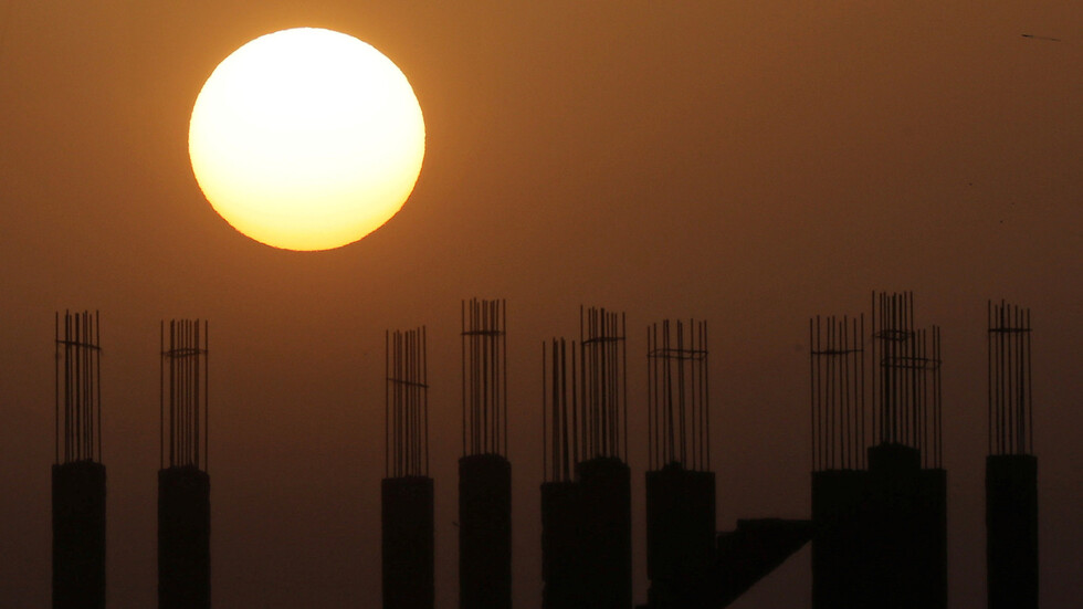صور الأقمار الصناعية تكشف عن حالة الطقس في مصر