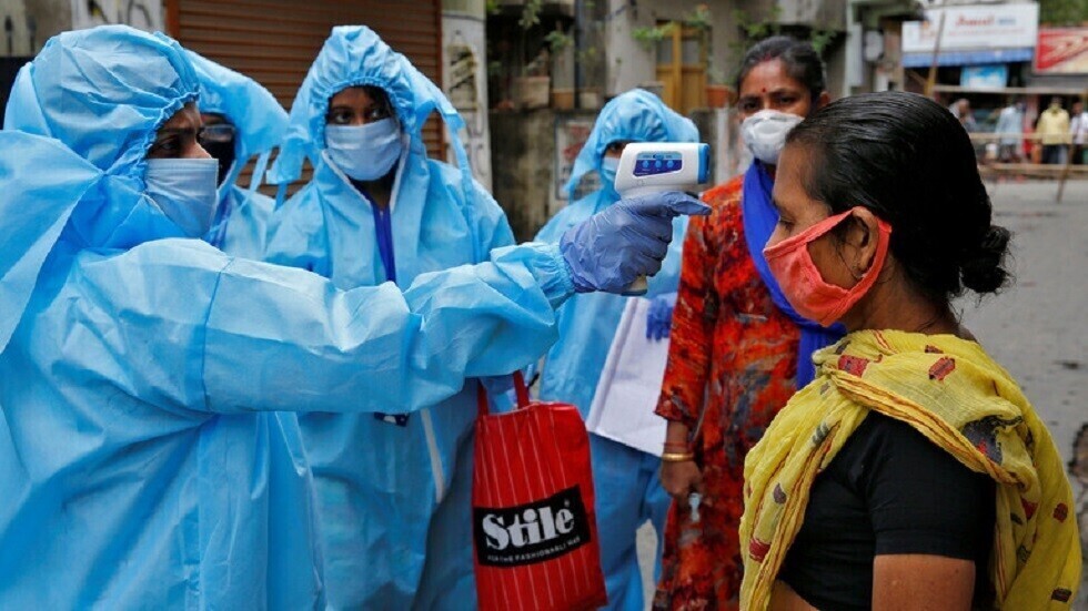 خبراء: المرحلة الأسوأ في جائحة كوفيد-19 بالهند ربما انقضت