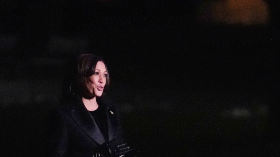 كامالا هاريس تشدد على أولوية تطعيم المعلمين ضد كورونا