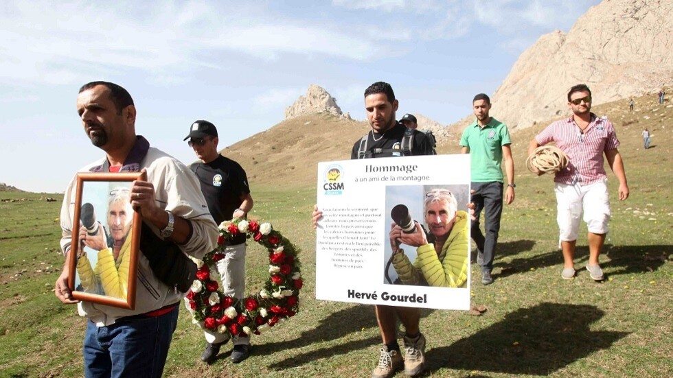 الجزائر.. انطلاق محاكمة متهمين بقتل سائح فرنسي قبل 6 سنوات