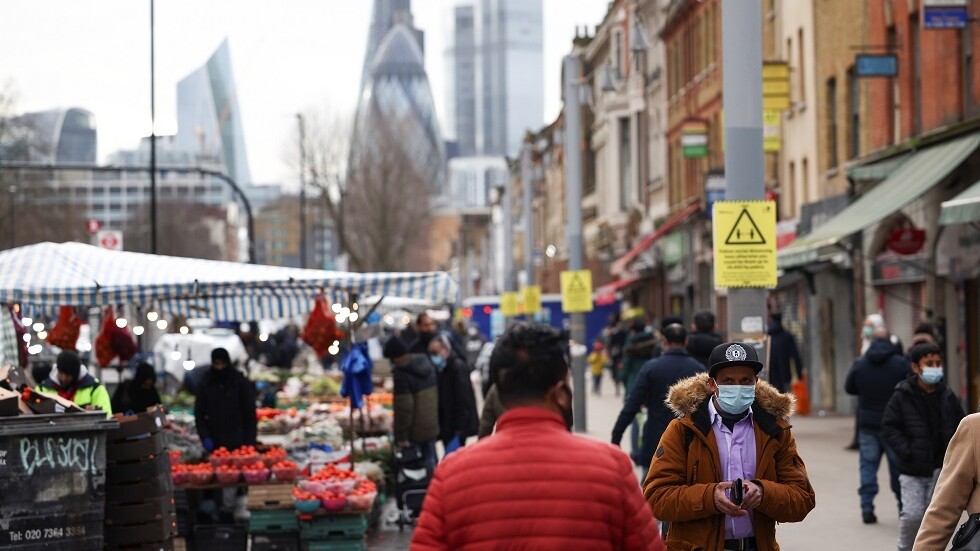 بريطانيا تسجل 454 وفاة وأكثر من 12 ألف إصابة جديدة بكورونا