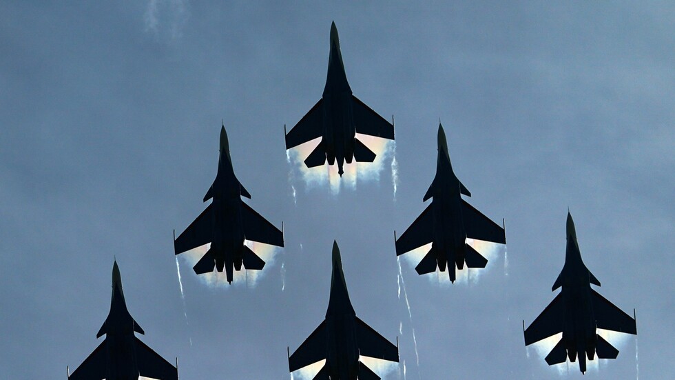 الجزائر تستعد لاستلام 16 طائرة