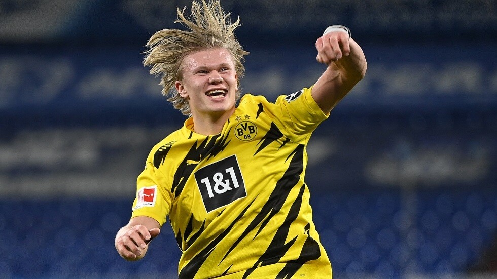 شاهد.. "الفتى الذهبي" هالاند يتلألأ من جديد بـ"مقصية" عالمية