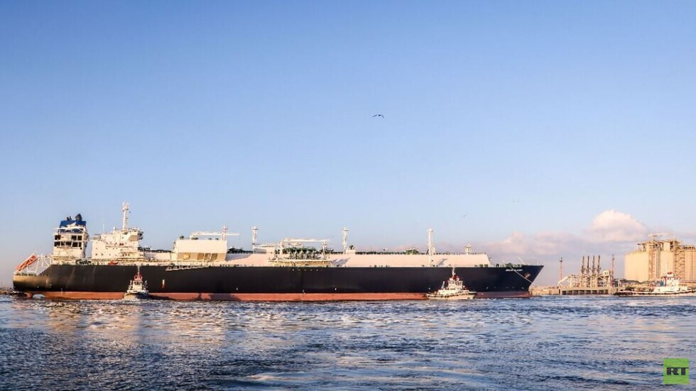 مصر.. بعد توقف 8 سنوات ميناء دمياط يستقبل أول سفينة لتصدير الغاز المسال