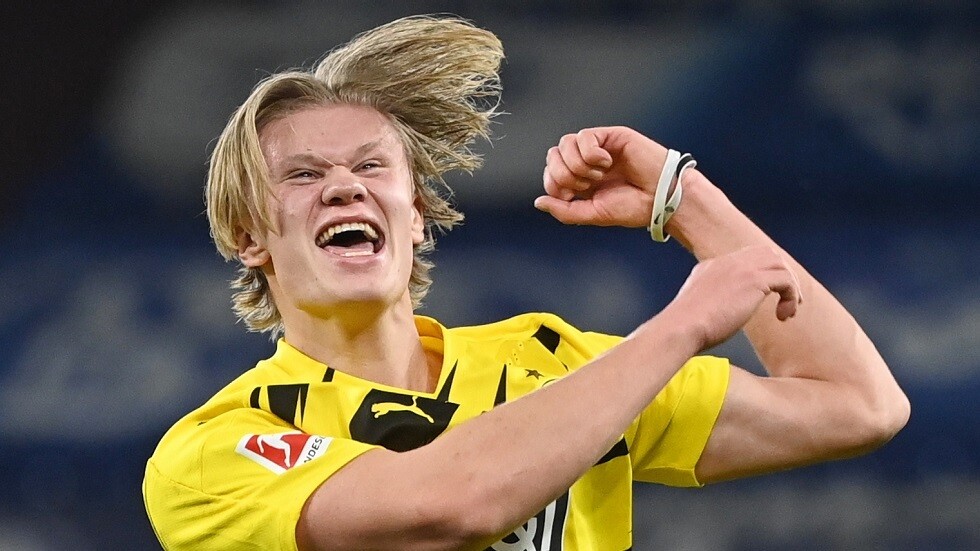 "الفتى الذهبي" يضع شروطه على الطاولة