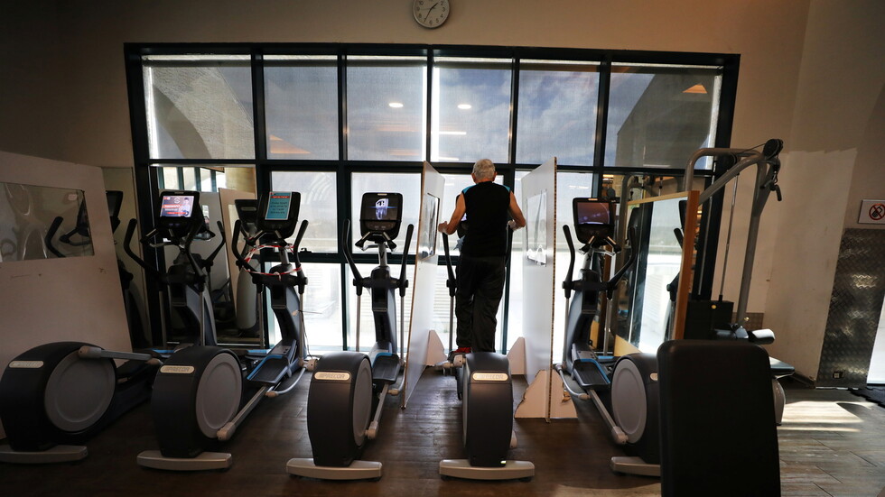 النوادي الرياضية الإسرائيلية تفتح أبوابها لحاملي 