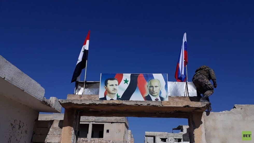 سوريا.. مجموعات مسلحة تمنع المواطنين من مغادرة إدلب عبر المعبر الانساني في