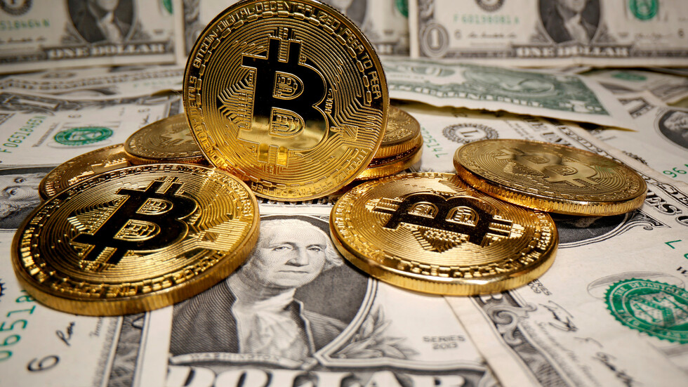 تراجع حاد لأسعار عملة بيتكوين بعد تسجيلها مستويات قياسية