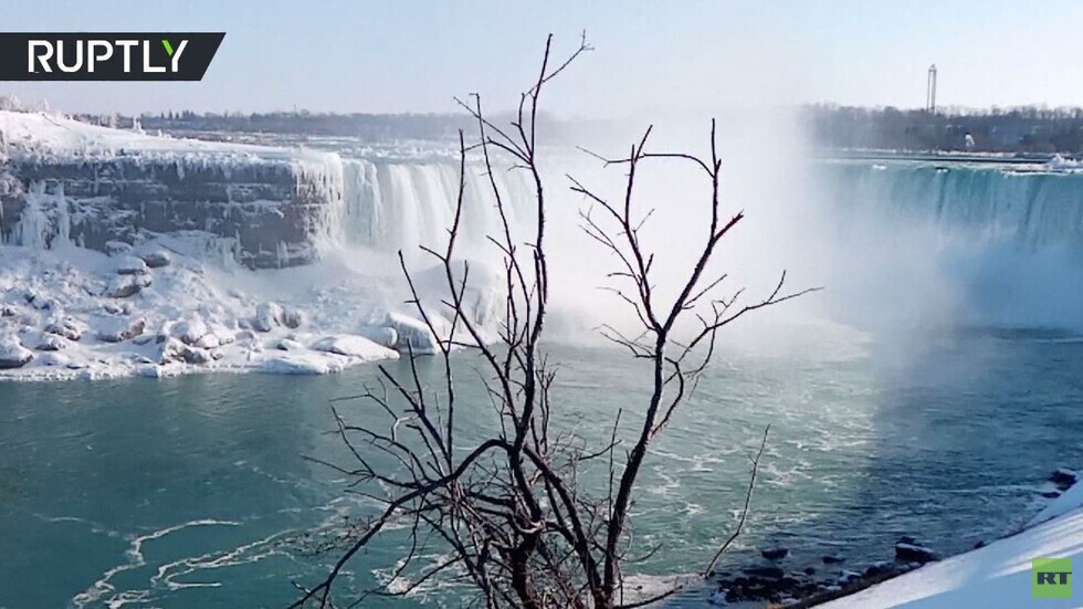 بالفيديو.. شلالات نياغارا تتجمد جزئيا